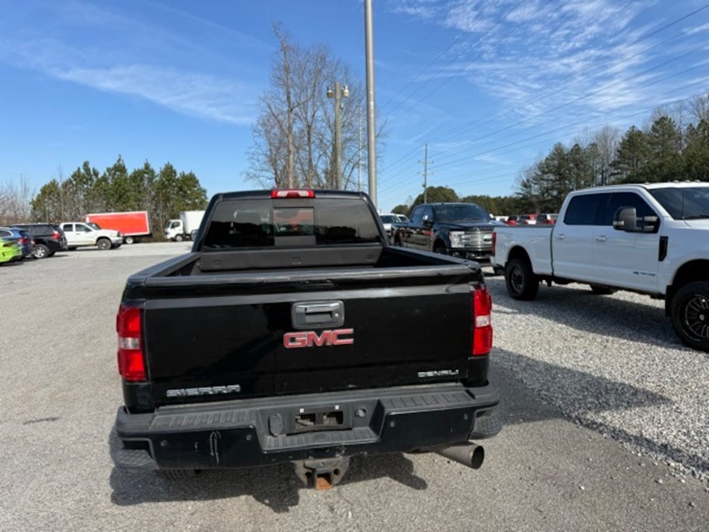 Used 2015 GMC Sierra 2500HD Denali Truck Crew Cab