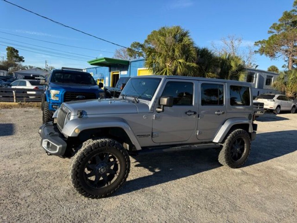 Used 2013 Jeep Wrangler Unlimited Rubicon SUV