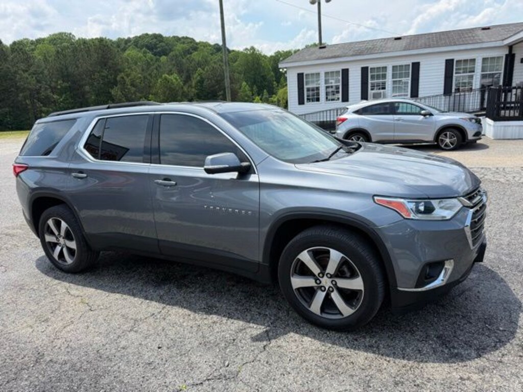 Used 2021 Chevrolet Traverse LT Leather SUV