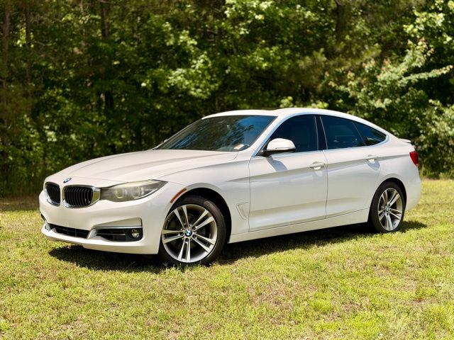 2018 BMW 3 Series 330i xDrive Gran Turismo's photo