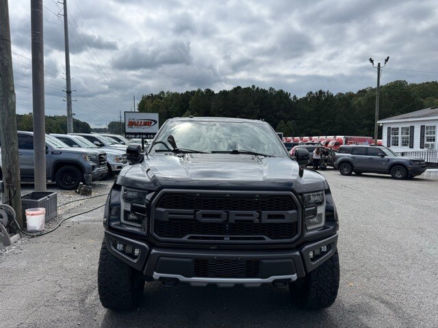 2018 Ford F-150 Raptor photo 2
