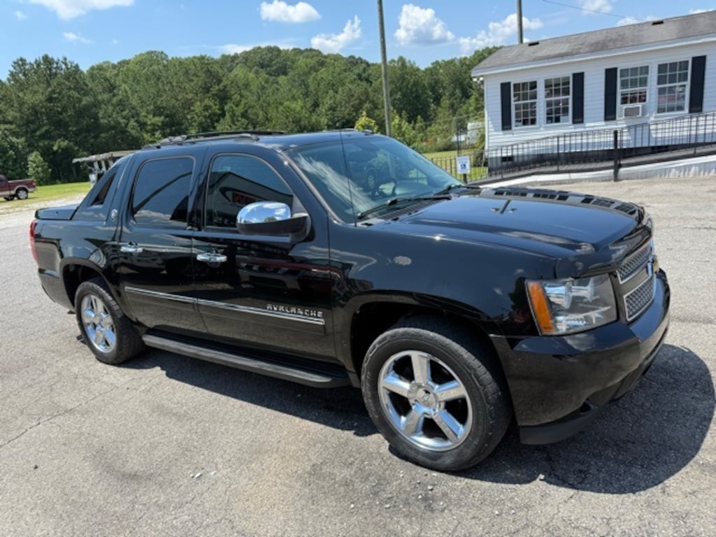 Used 2013 Chevrolet Avalanche LTZ Black Diamond Truck Crew Cab
