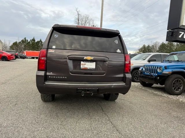 2015 Chevrolet Suburban 1500 LTZ photo 4