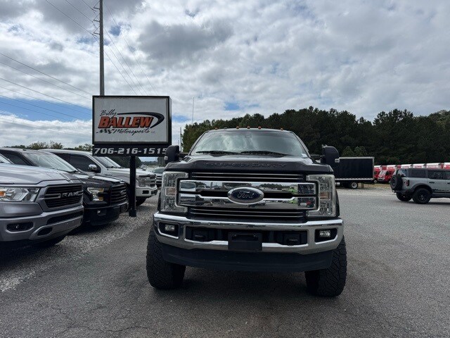 2017 Ford F-250 Lariat photo 2
