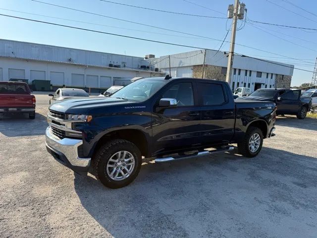 2019 Chevrolet Silverado 1500 LT photo 3