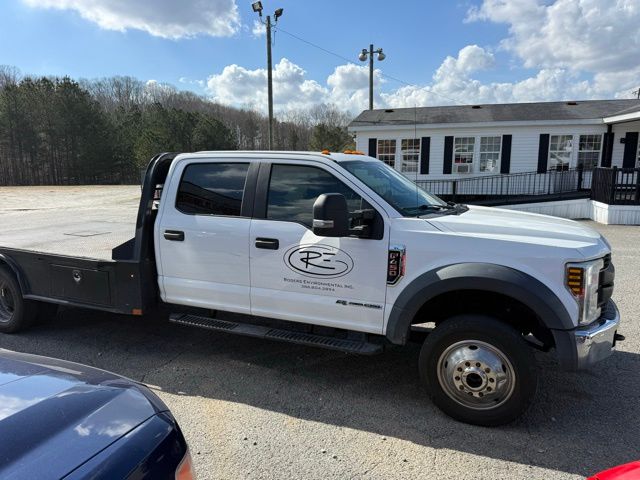 2019 Ford F-450 Super Duty Chassis Cab XL - Photo 3