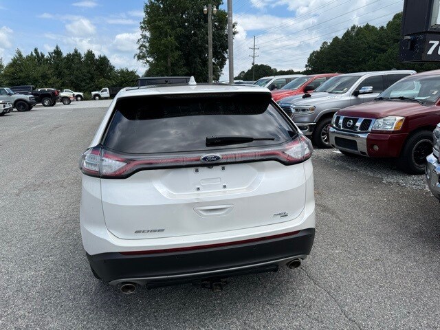 2017 Ford Edge SEL photo 3