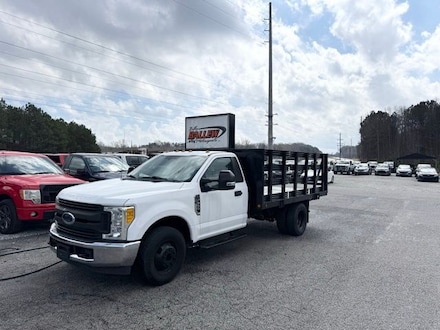 2017 Ford F-350 Chassis Truck Regular Cab