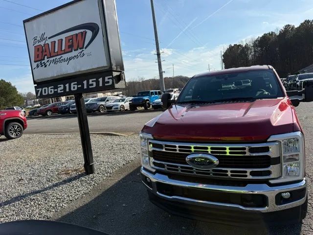 2023 Ford F-250 XLT photo 2