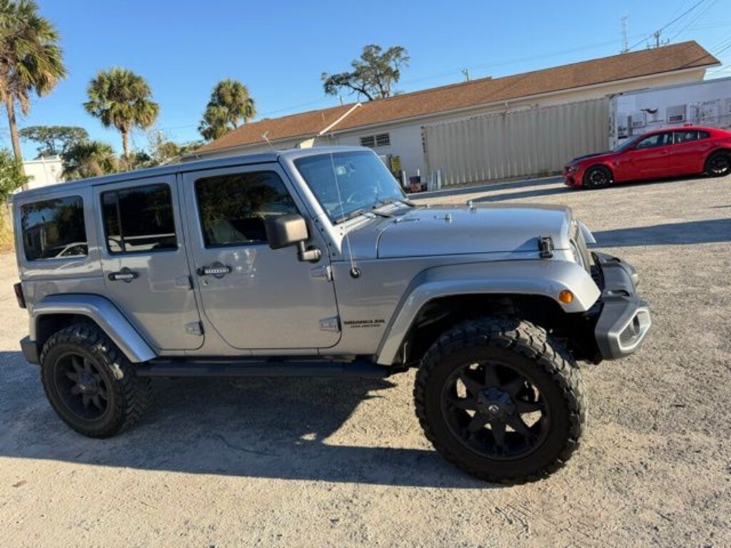 Used 2013 Jeep Wrangler Unlimited Rubicon SUV