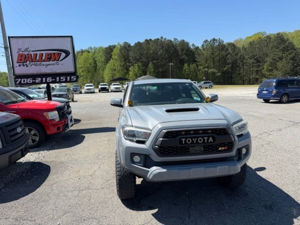 Used 2018 Toyota Tacoma Truck Double Cab