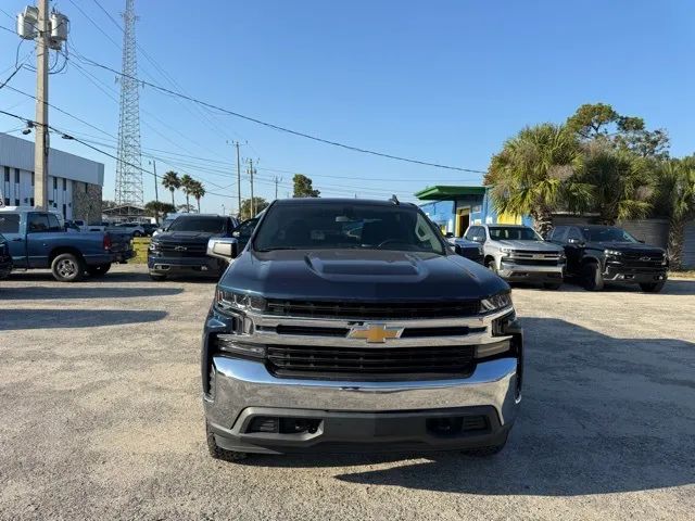 2019 Chevrolet Silverado 1500 LT photo 2