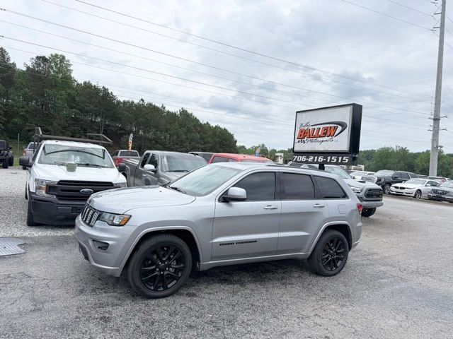 2019 Jeep Grand Cherokee Altitude's photo