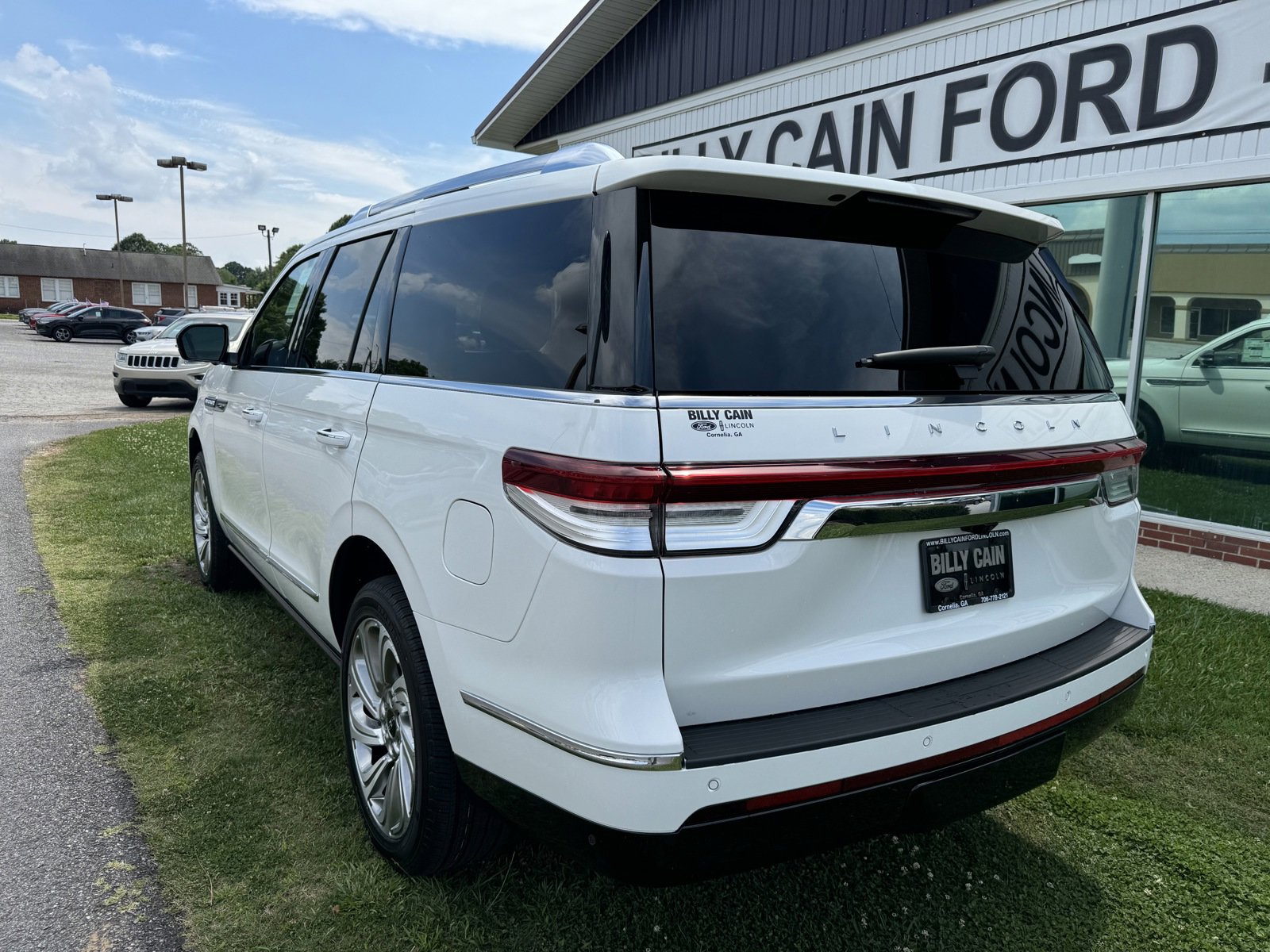 Used 2024 Lincoln Navigator Reserve with VIN 5LMJJ2LG7REL14484 for sale in Cornelia, GA