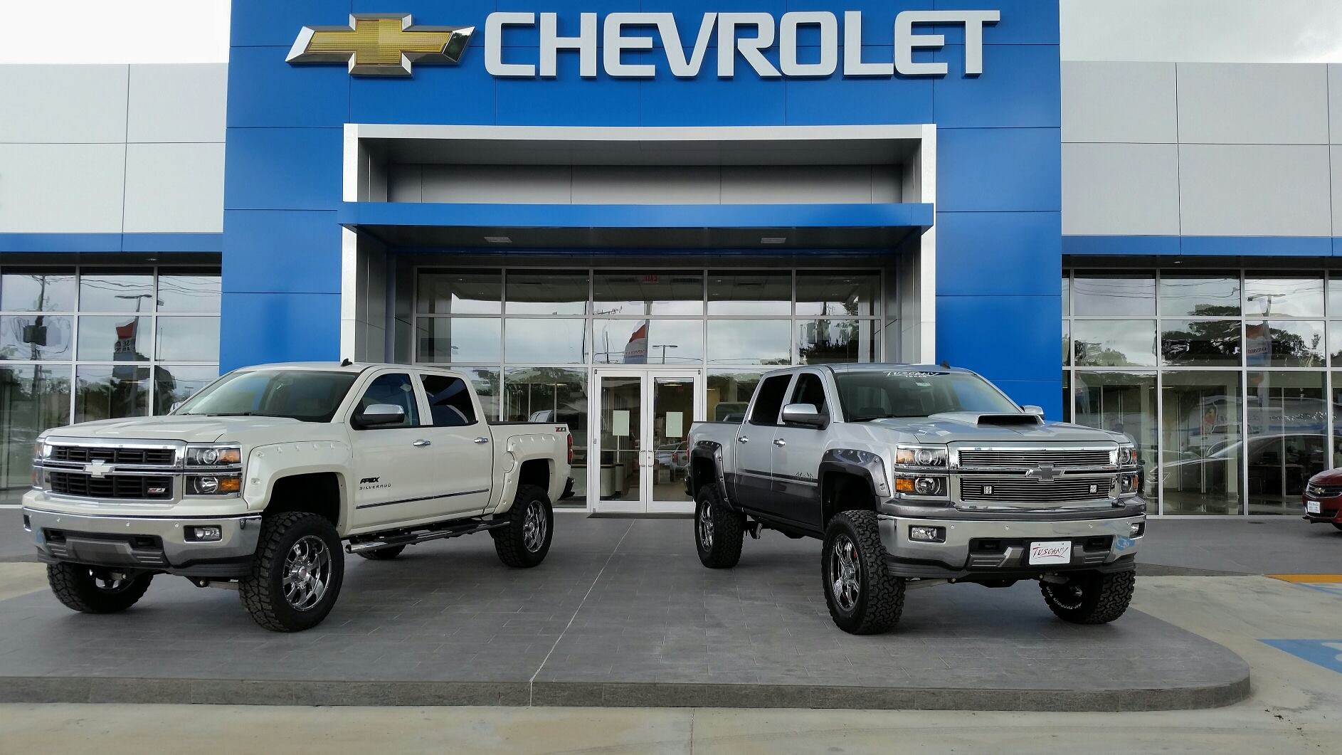 Chevrolet Dealership Near Beaumont TX NAVARRE CHEVROLET OF SULPHUR