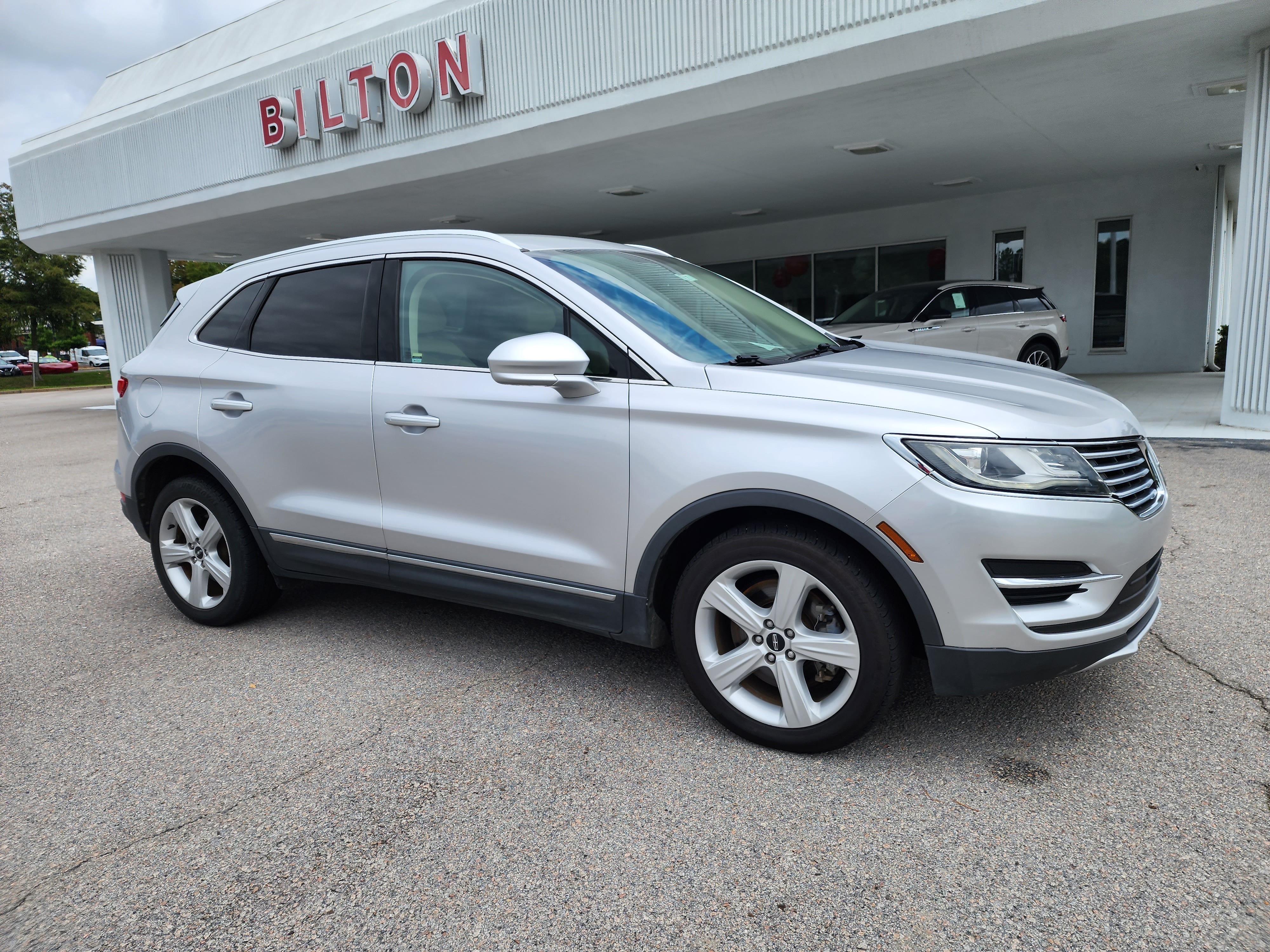 Used 2017 Lincoln MKC Premiere with VIN 5LMCJ1C92HUL19231 for sale in Sumter, SC