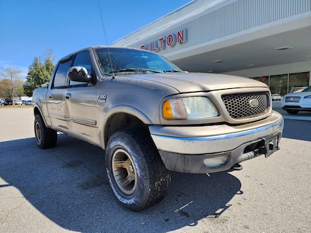 2002 Ford F-150 Lariat Crew Cab Long Bed Truck