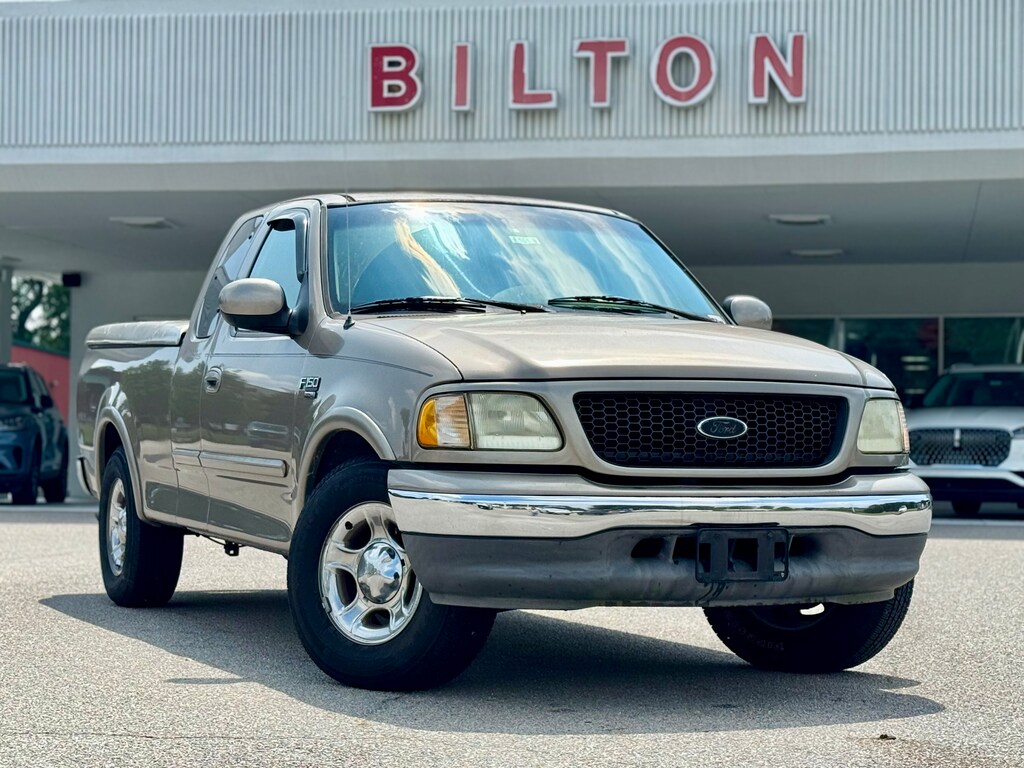 Used 2002 Ford F-150 Lariat Extended Cab Short Bed Truck