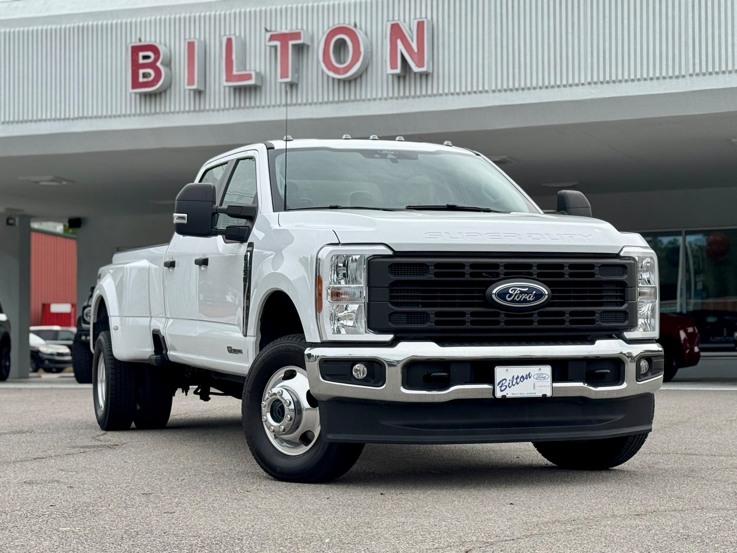 2025 Ford F-350 Super Duty XL