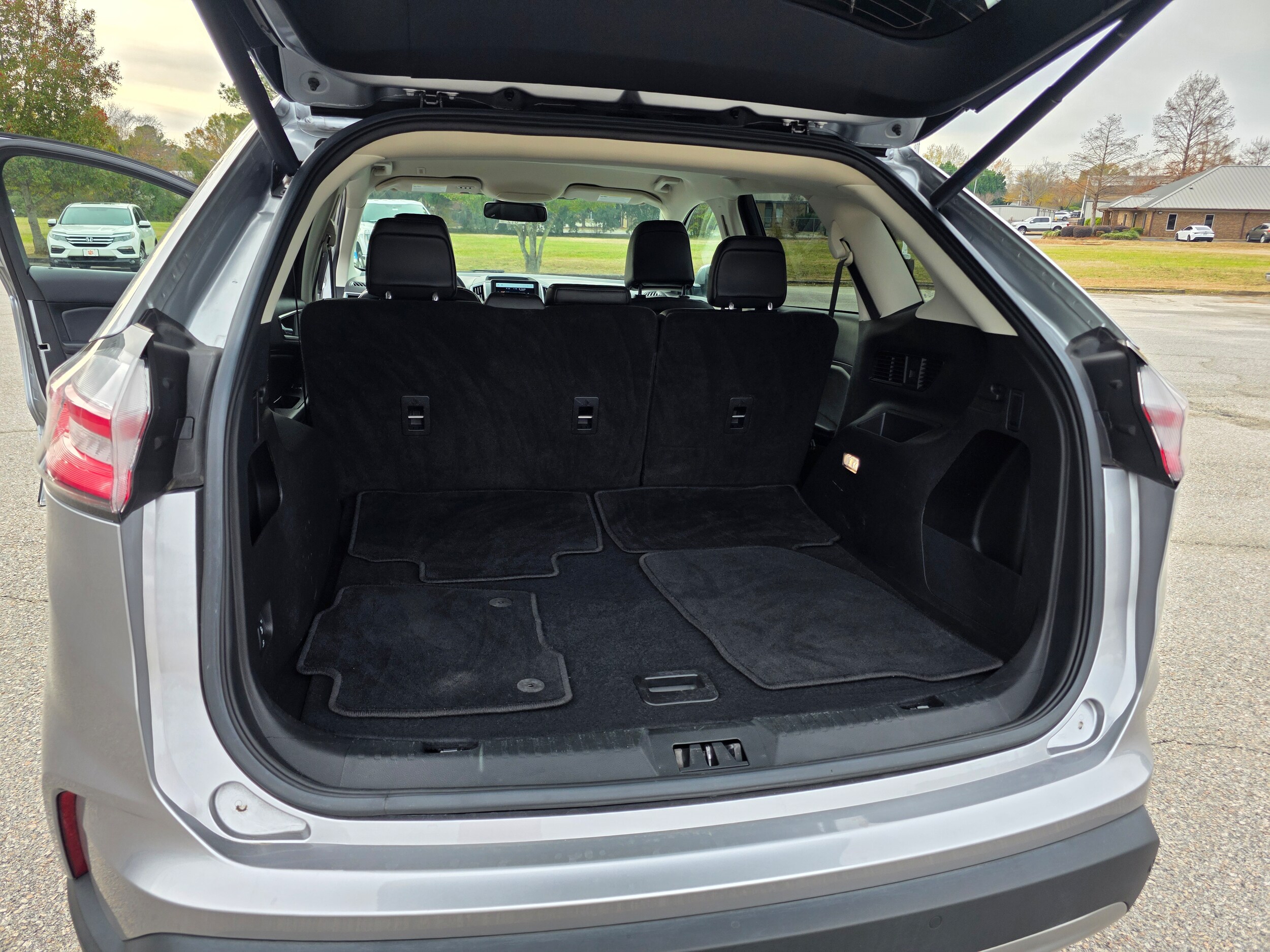 2024 Ford Edge SEL - Photo 16