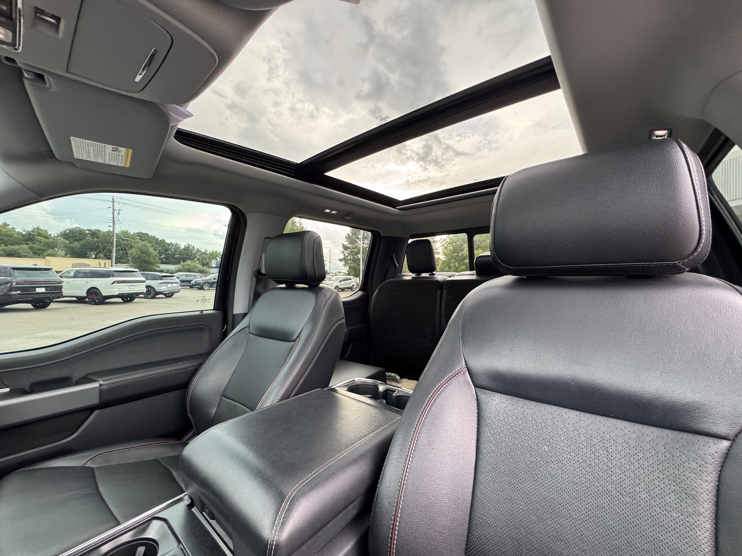 2023 Ford F-150 Lariat - Photo 10