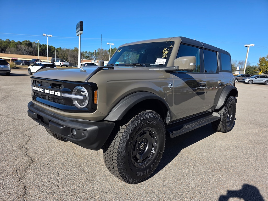 Used 2025 Ford Bronco Outer Banks SUV