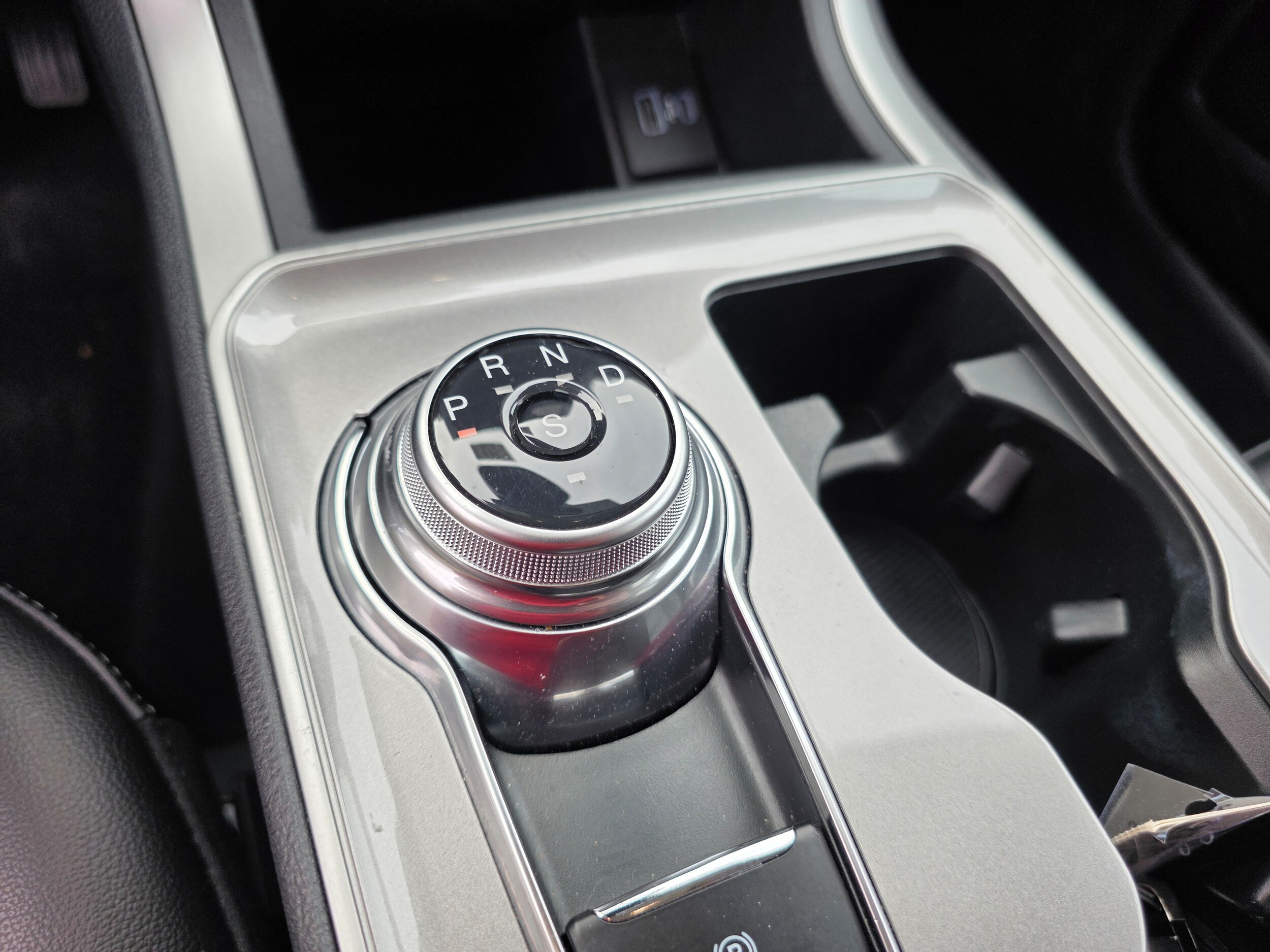 2024 Ford Edge SEL - Photo 10