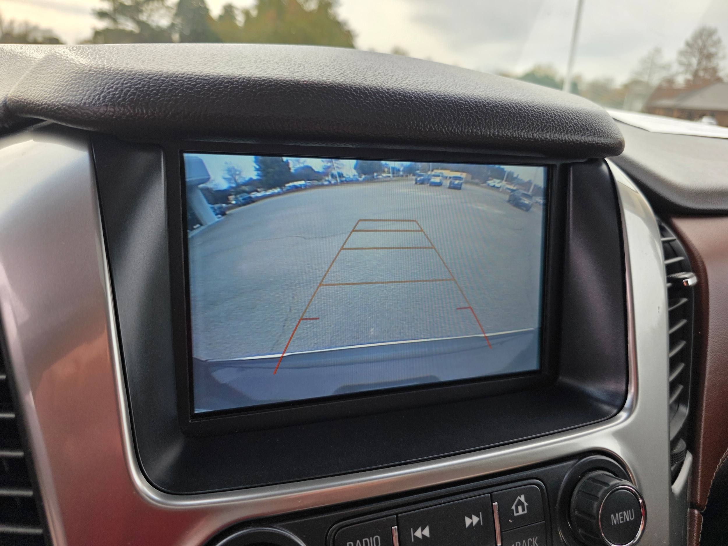 2018 Chevrolet Suburban Premier - Photo 11