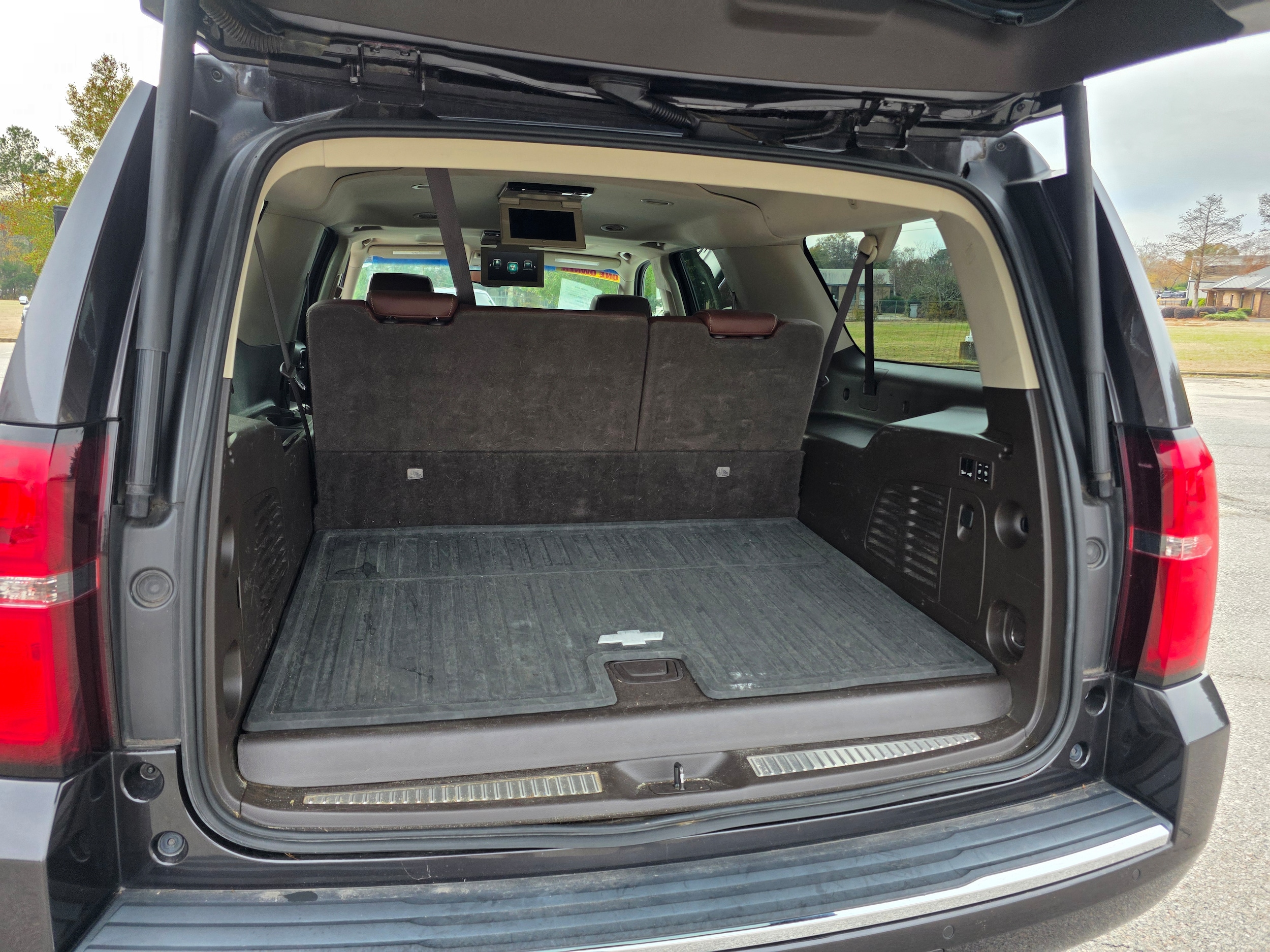 2018 Chevrolet Suburban Premier - Photo 17