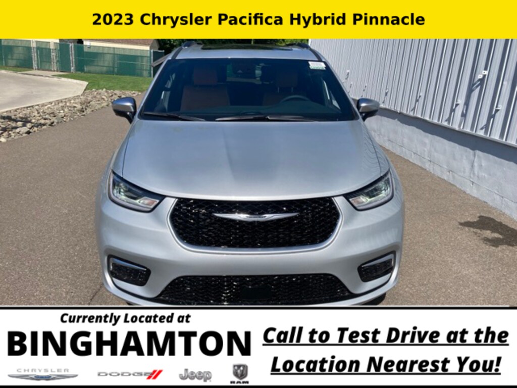 New 2023 Chrysler Pacifica Hybrid Pinnacle Passenger Van