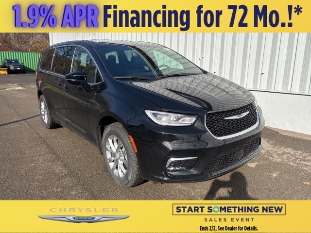 2026 Chrysler Pacifica Select's photo