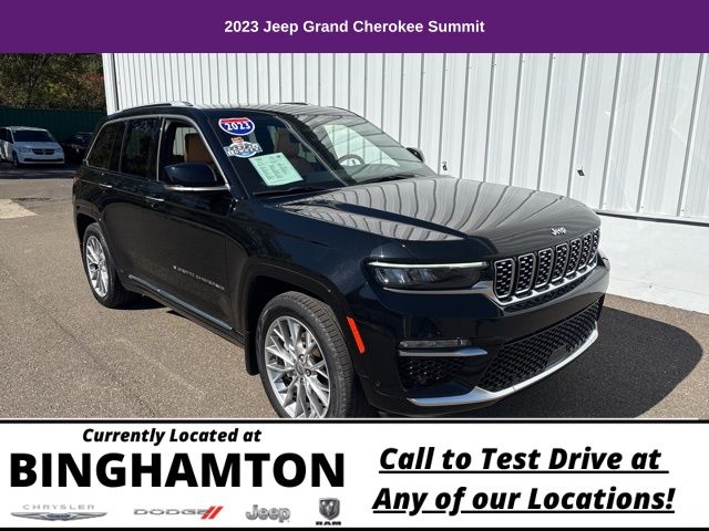 2023 Jeep Grand Cherokee Summit's photo