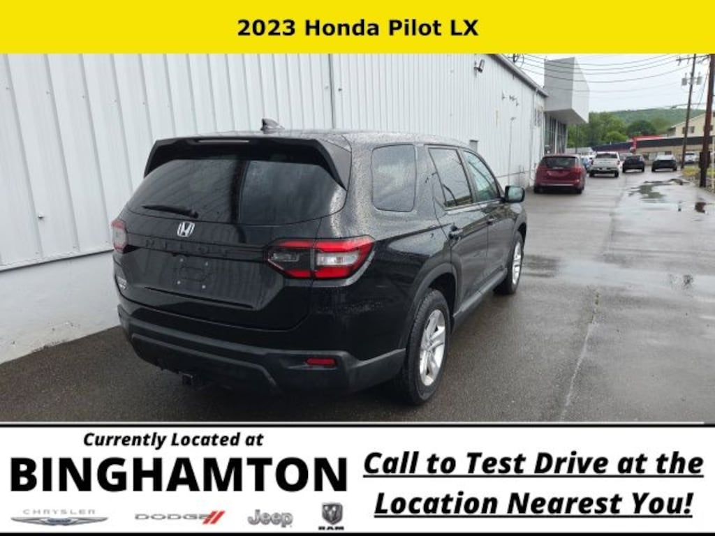 Used 2023 Honda Pilot LX SUV