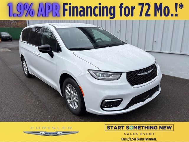 2026 Chrysler Pacifica Select's photo