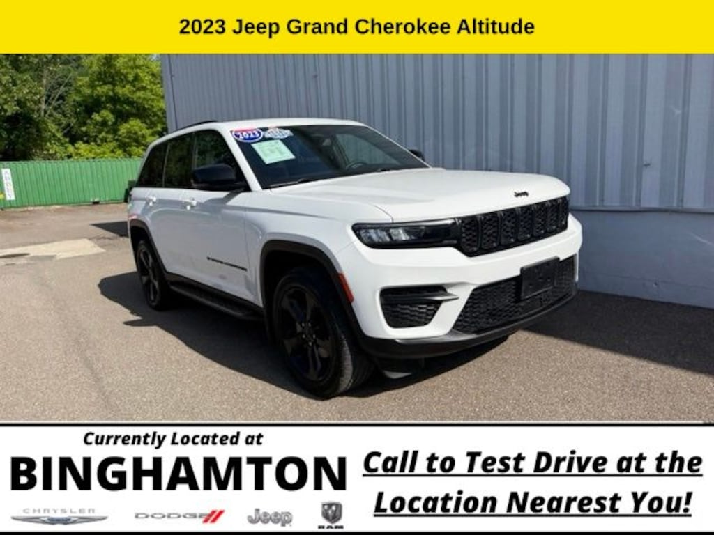 Used 2023 Jeep Grand Cherokee Laredo SUV