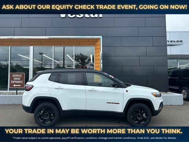 2023 Jeep Compass Trailhawk - Photo 9