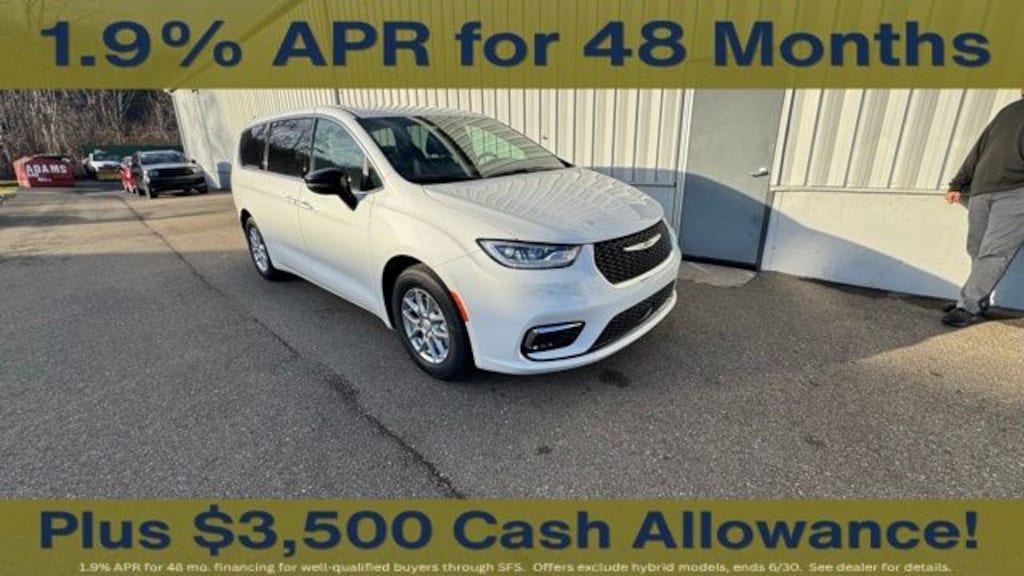 New 2026 Chrysler Pacifica Select Passenger Van