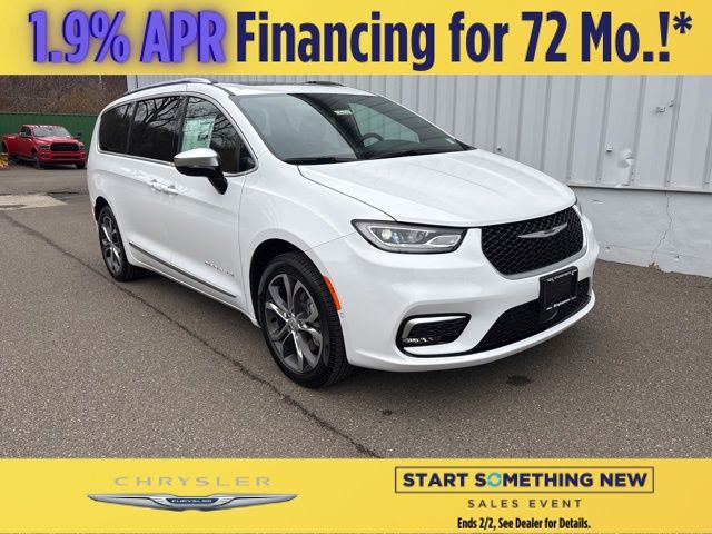 2026 Chrysler Pacifica Pinnacle's photo