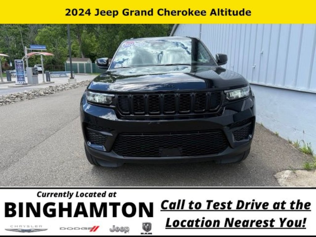 Used 2024 Jeep Grand Cherokee Laredo SUV