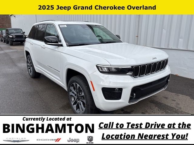 2025 Jeep Grand Cherokee Overland's photo