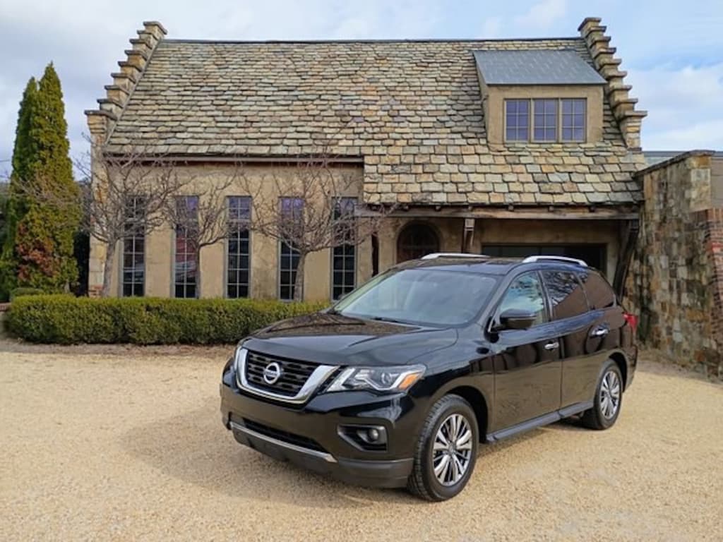 Used 2020 Nissan Pathfinder SL SUV