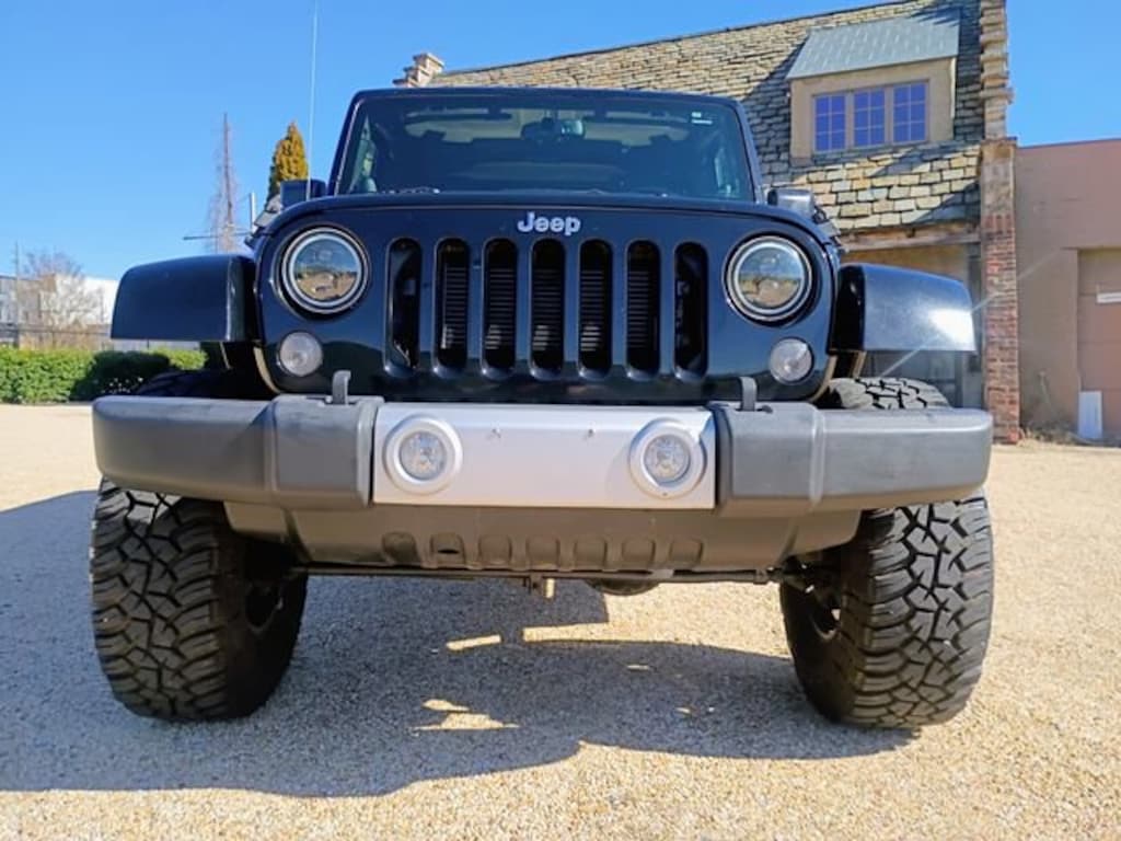 Used 2014 Jeep Wrangler Unlimited Sahara 4x4 SUV