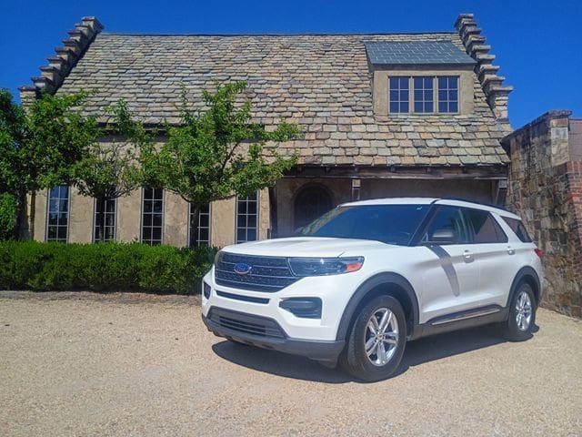2020 Ford Explorer XLT RWD's photo