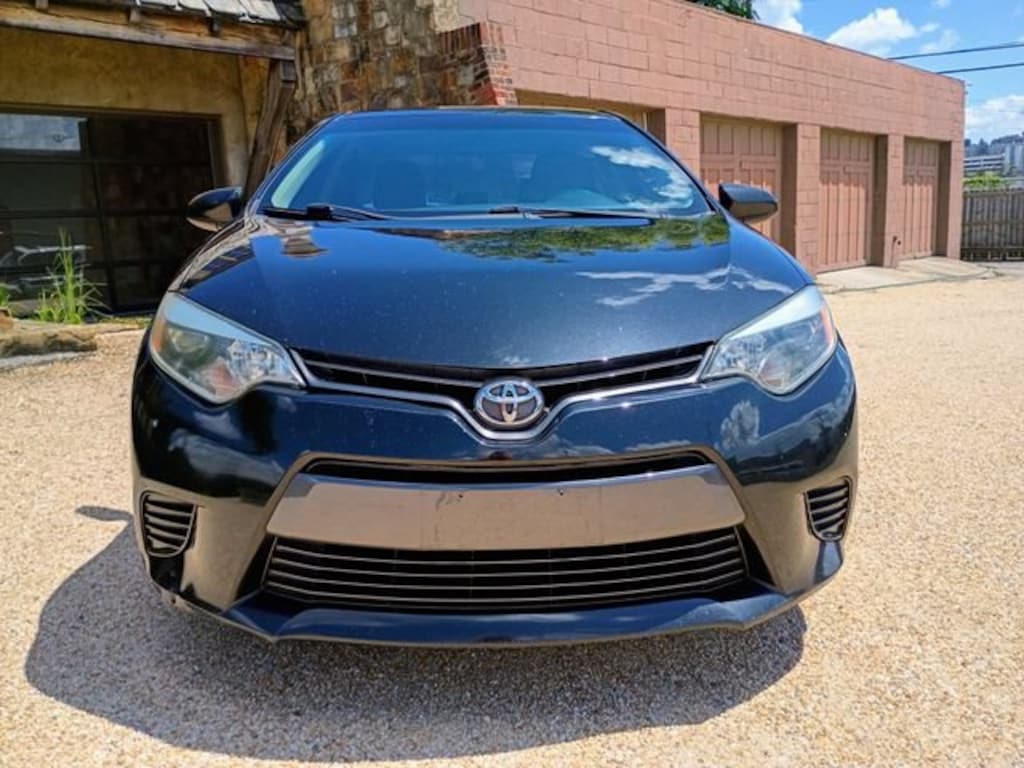 Used 2016 Toyota Corolla LE Sedan