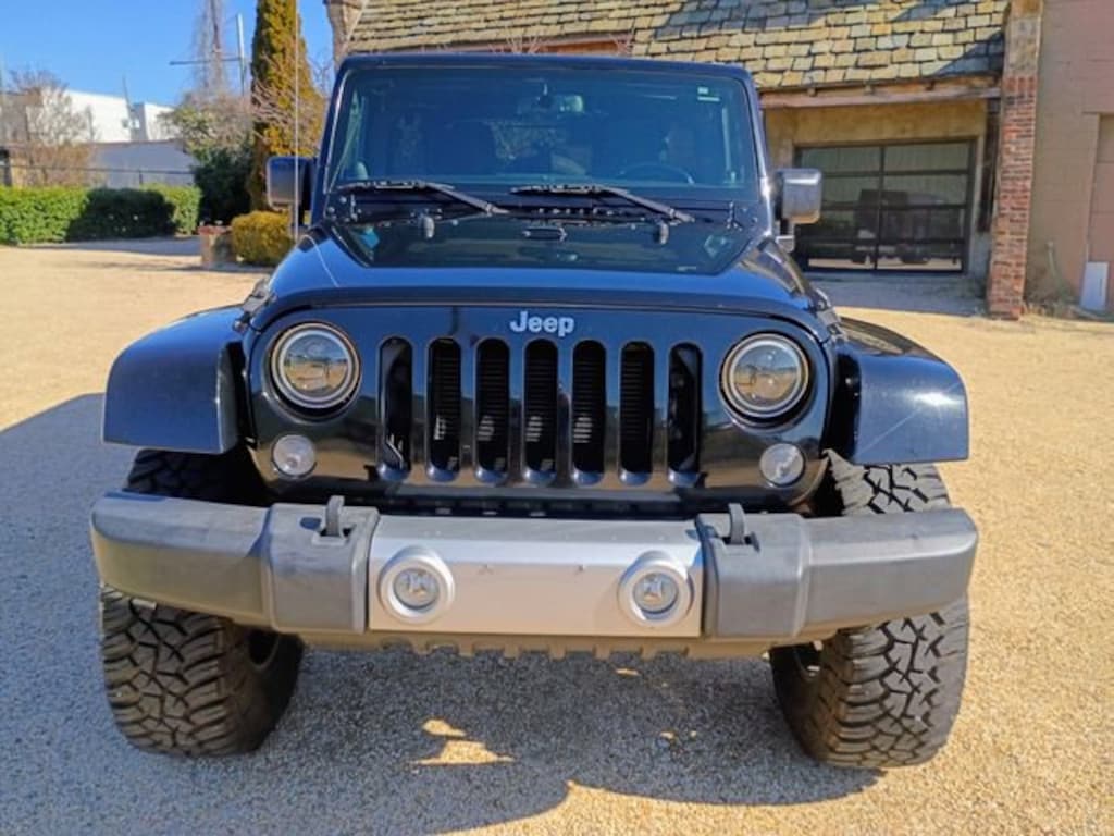 Used 2014 Jeep Wrangler Unlimited Sahara 4x4 SUV