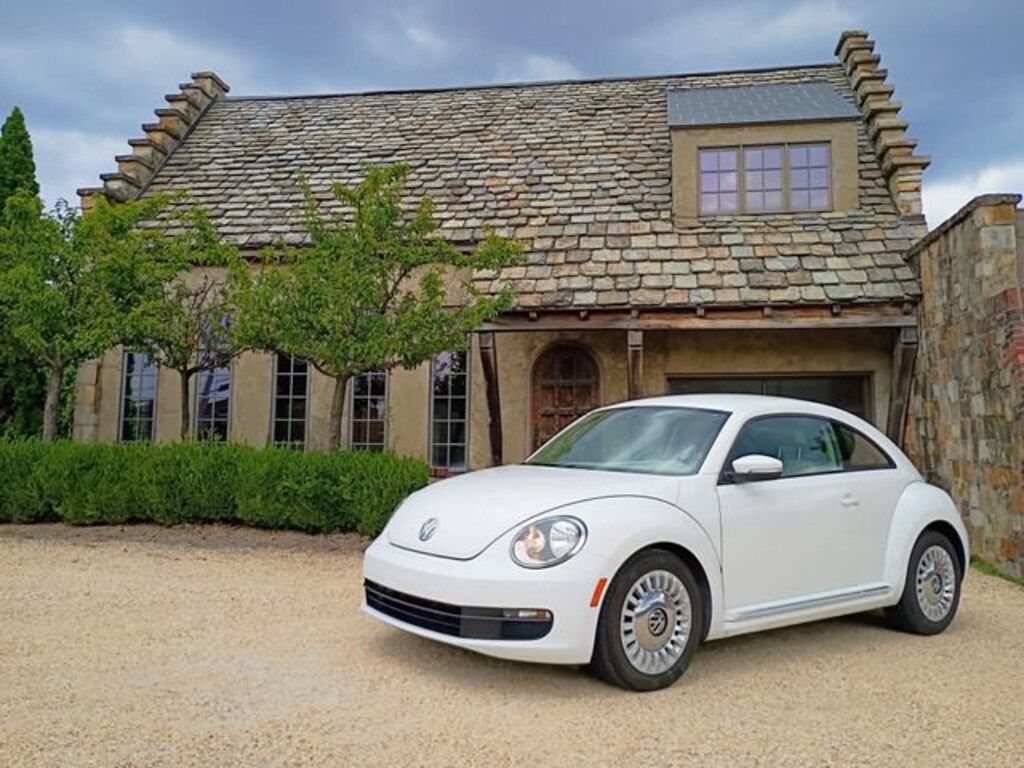 Used 2013 Volkswagen Beetle 2.5L w/PZEV Hatchback