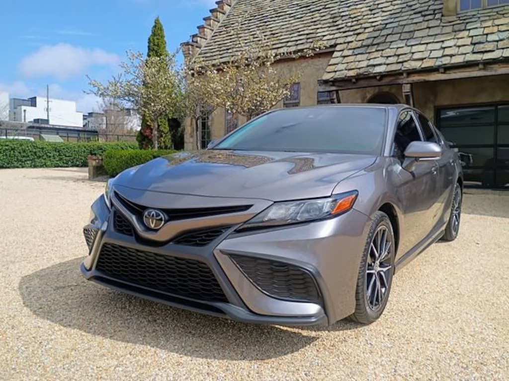 Used 2022 Toyota Camry SE Sedan