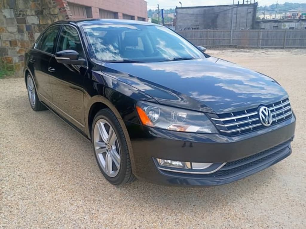 Used 2014 Volkswagen Passat 1.8T SEL Premium Sedan