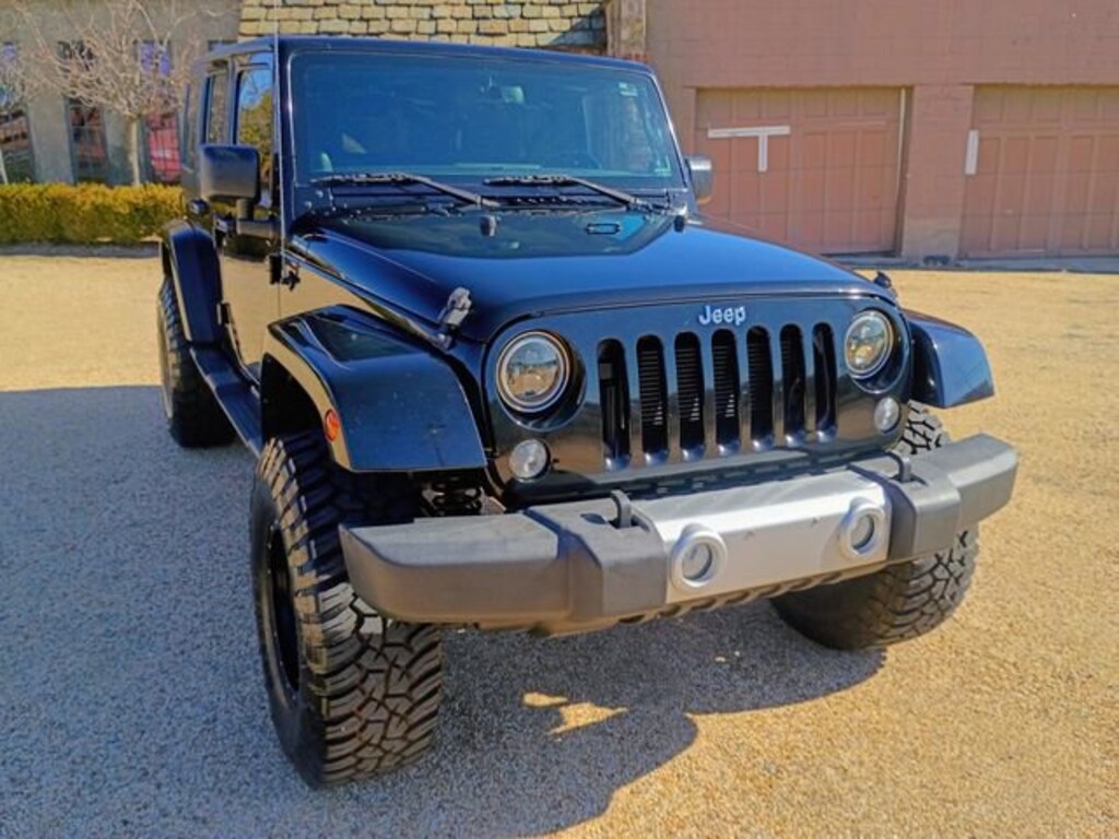 Used 2014 Jeep Wrangler Unlimited Sahara 4x4 SUV
