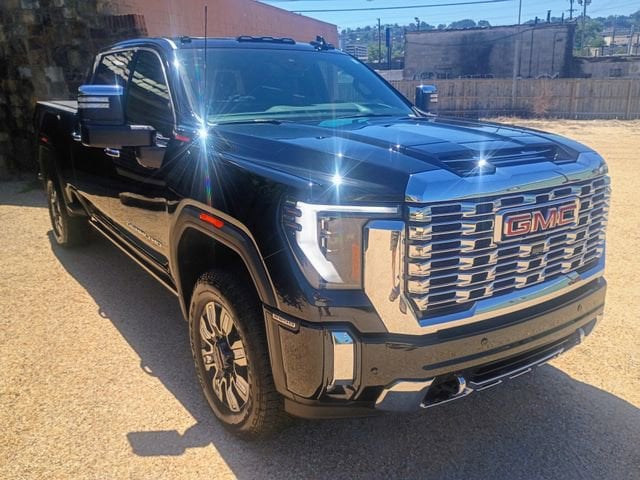 2024 GMC Sierra 4WD Crew Cab Standard Box Denali's photo
